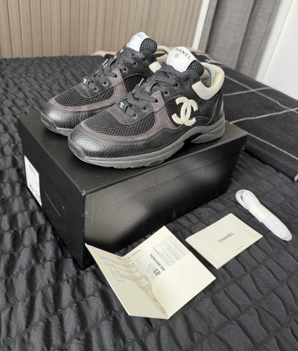 Chanel runner mesh suede - cc,