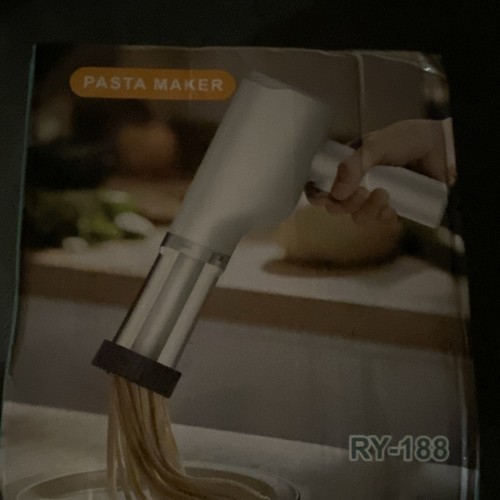 Pasta maker new hand held - new,