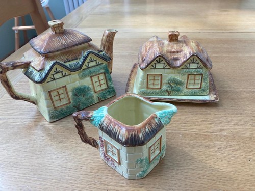 Keele pottery teapot - pottery, teapot,butter