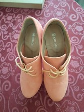 KOI COUTURE LADIES SHOES,  SIZE 6, High Platform, Salmon Pink