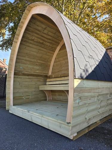 Snug pod party outside - party,