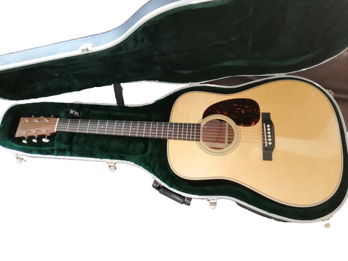 Martin hd28e guitar - , with