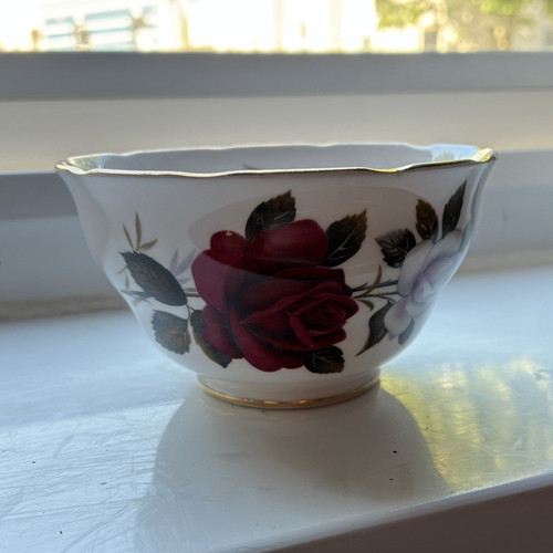 Colclough bone china rose - bone,
