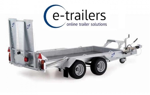 Trailer service servicing - /,
