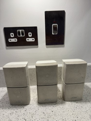 Bose white double cube - x,