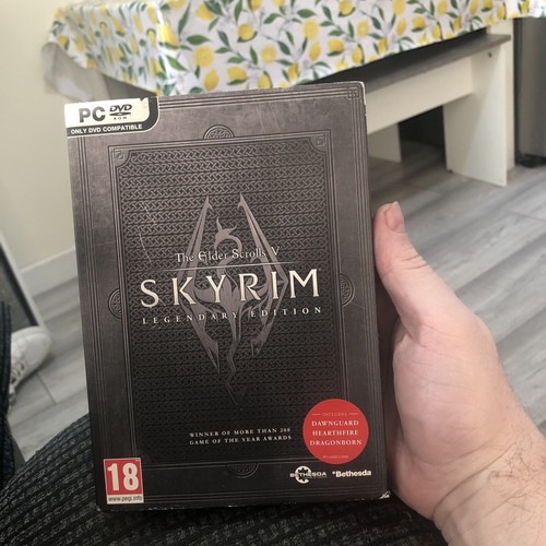 The elder scrolls skyrim - scrolls,