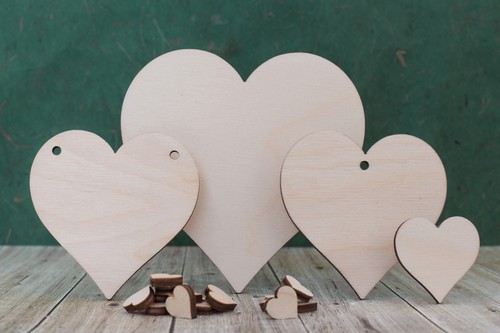 Wooden heart shapes 4mm