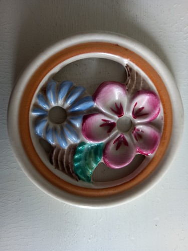 Clarice cliff pottery - cliff,