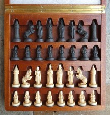 TRAVEL CHESS SET ANRI TORIART CHARLEMAGNE MAGNETIC 1950s SCULPTED