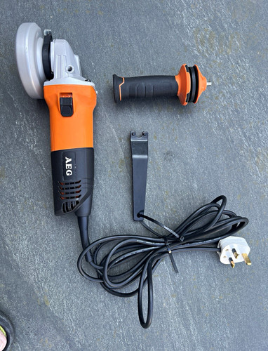 Aeg 100 angle grinder - 9-100,