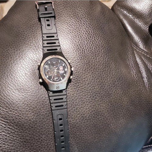 Swiss army quartz chronograph - swiss,