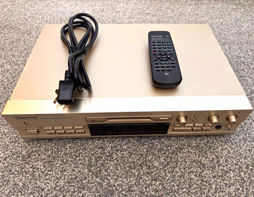 Pioneer minidisc player - mj-d7,