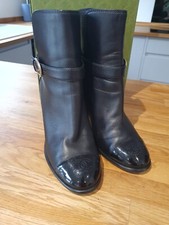 CHANEL G38064 CC Cap Toe CC