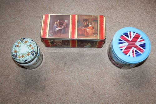 Assorted vintage tins good - 3,