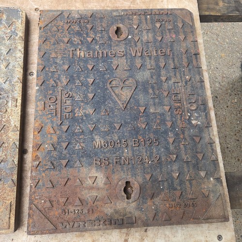 Cast iron manhole cover - cast,