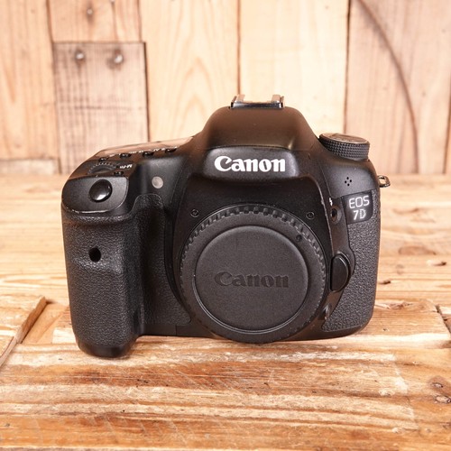 Used canon dslr - used,