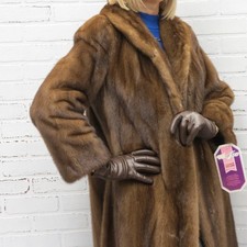 LADIES clean pristine CLASSY