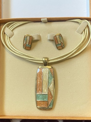 Buckingham enameled necklace - buckingham,