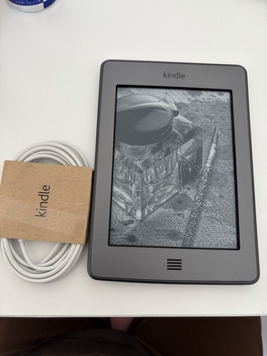 Amazon kindle touch 4th gen - amazon,