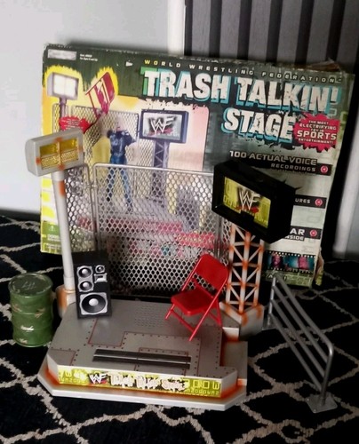 2000 wwf trash - talking, stage