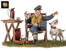 1/32 Resin Figure Model Kit Officer Rest & Dog WWII Unpainted Unassembled