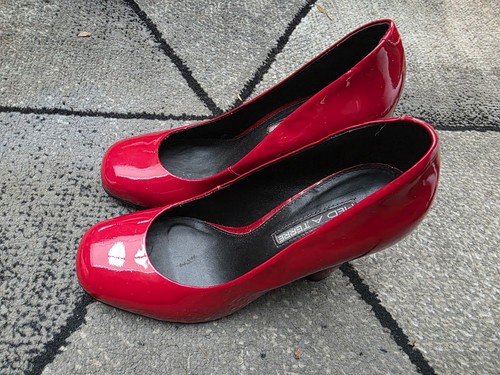 Pied terre heels - a,