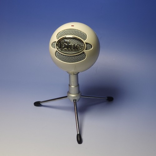 Blue snowball ice - blue,