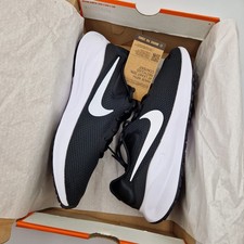 Nike Revolution 7 Black White