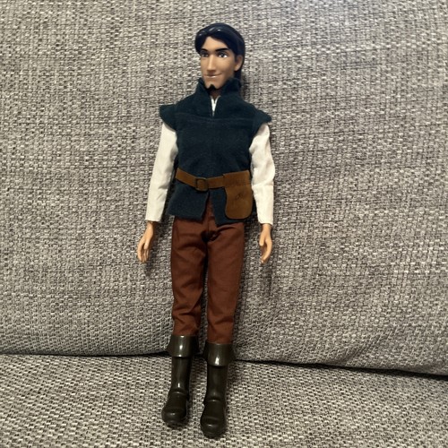 Disney store tangled flynn - disney,