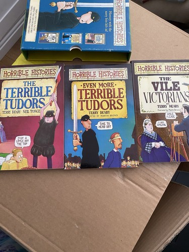 Horrible histories box - box, of