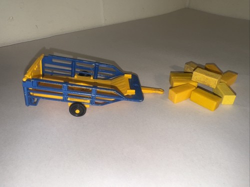 Britains farm model bale - farm,