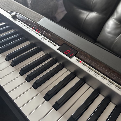 Casio electric piano - piano, privia