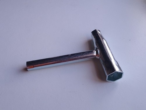 Vespa spark plug wheel nut - &,