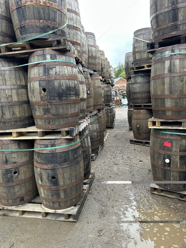 Grade full oak whiskey - a,