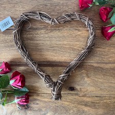 25cm Natural Vine Heart Wreath