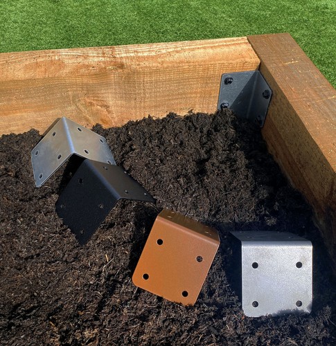 Corner timber railway sleeper - corner,