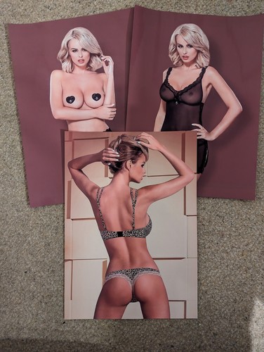 Rhian sugden glossy photo - rhian,