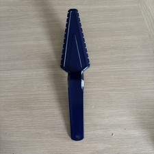 TUPPERWARE - Kitchen Tools / Utensils - Navy Blue Cake / Pie Slice