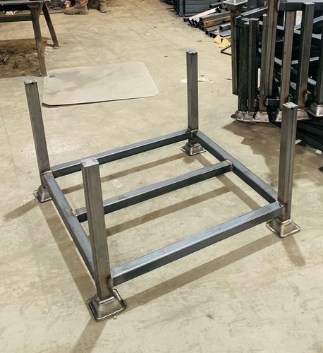 Scaffolding post pallets - scaffolding,