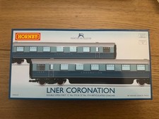 Hornby R40224 LNER Coronation