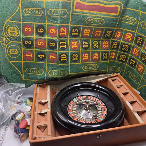 Vintage roulette wheel table - vintage,
