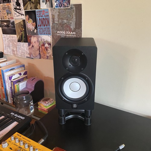 Yamaha hs5 studio monitor - yamaha,