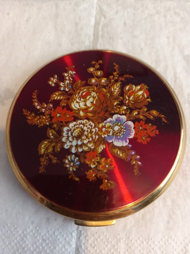 Vintage powder compact - powder,