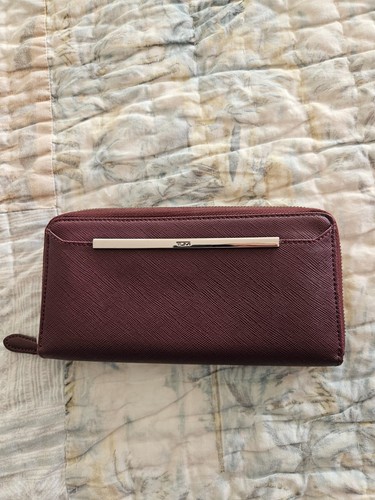Tumi burgundy leather - burgundy,