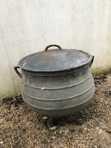 Cast iron cauldron - iron,
