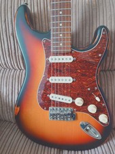 Vintage V6 Icon Strat –