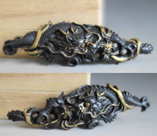 Large menuki dragon gold color - large,