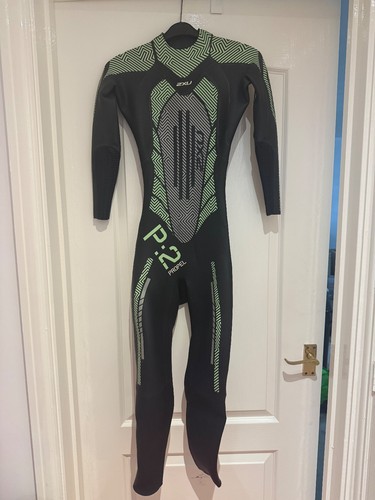 Green and black 2xu wetsuit - black,