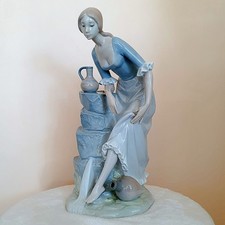 Nao by Lladró porcelain