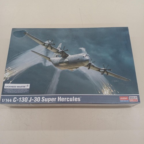 130j30 super hercules - hercules, model